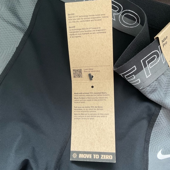 Nike Pro DriFit High Waisted 7/8 training leggings with pockets. (NWT) - Picture 12 of 12